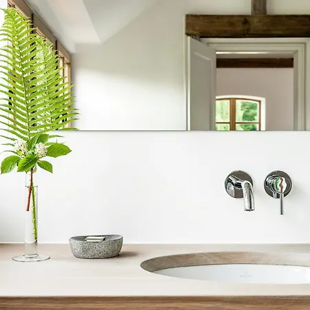 Historic Country House In Secluded Nature בית נופש